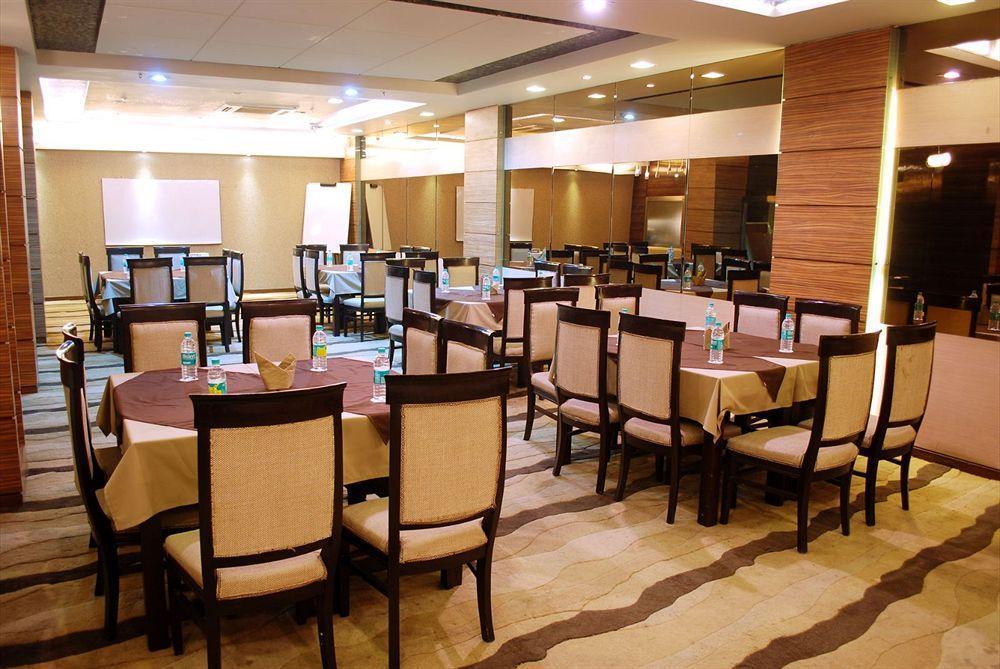 Liv Inn - Naraina New Delhi Luaran gambar